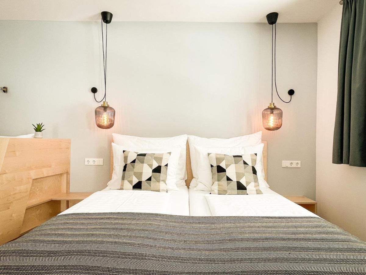 Pam Apartments คาพรูน ภายนอก รูปภาพ