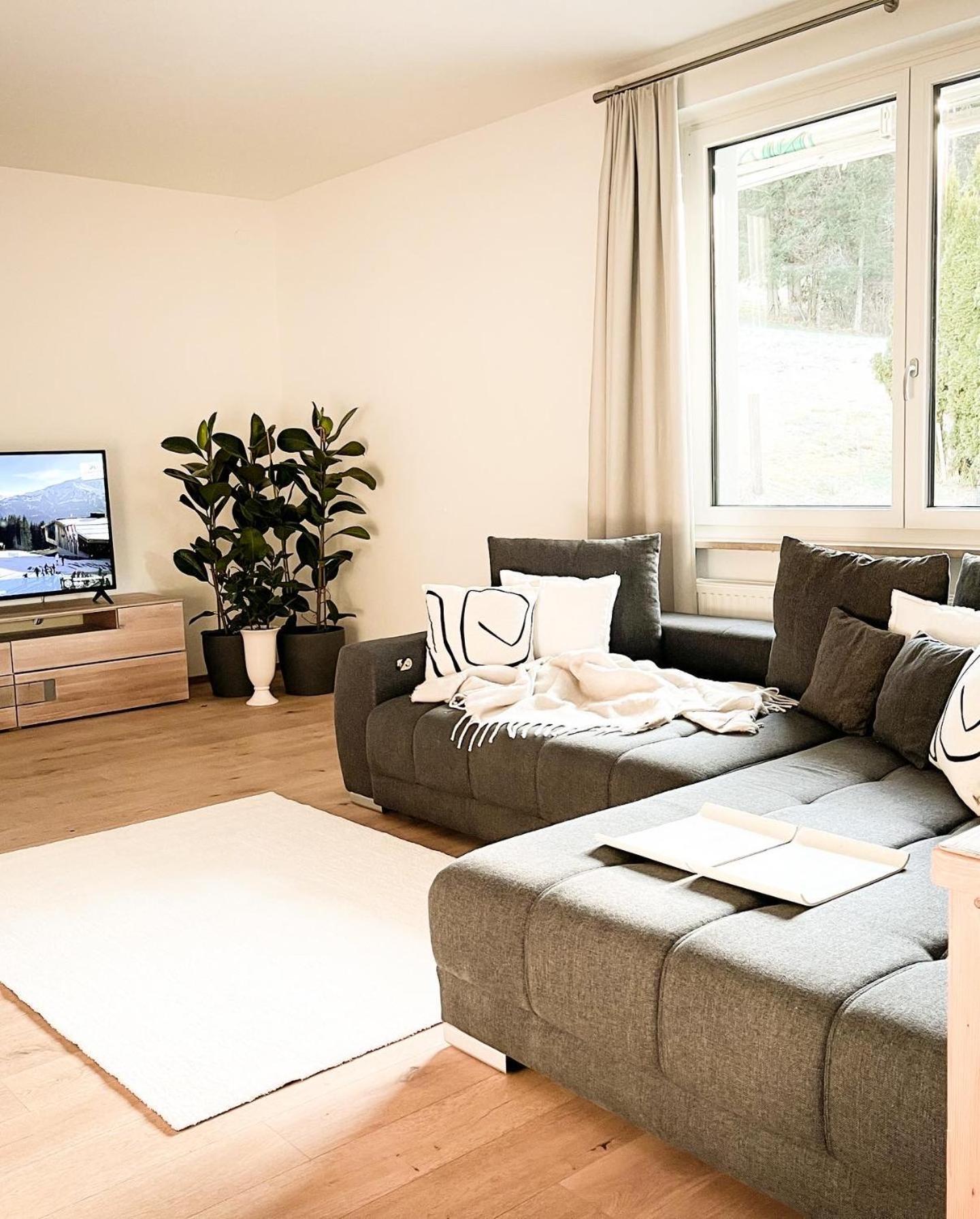Pam Apartments คาพรูน ภายนอก รูปภาพ